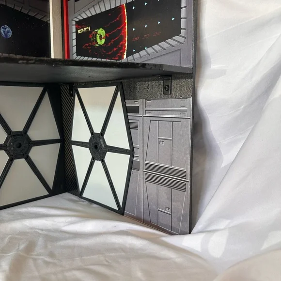 Star Wars Themed Action Figure Display Shelf - Picture 7 of 16